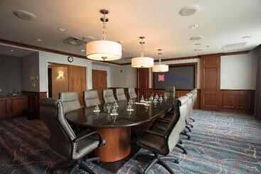 هتل Hilton Garden Inn Athens Downtown