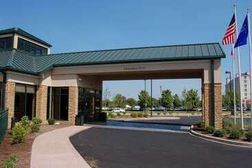 هتل Hilton Garden Inn Bowling Green