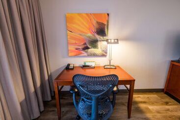 هتل Hilton Garden Inn Bowling Green