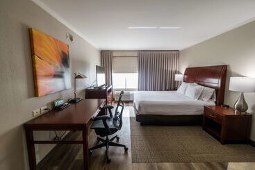 هتل Hilton Garden Inn Bowling Green