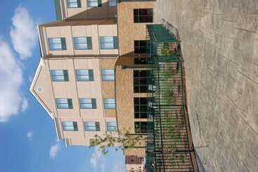 هتل Hilton Garden Inn Bowling Green