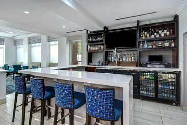 هتل Hilton Garden Inn Detroit Metro Airport