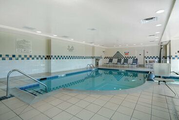 هتل Hilton Garden Inn Detroit Metro Airport