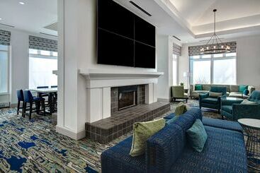 هتل Hilton Garden Inn Detroit Metro Airport