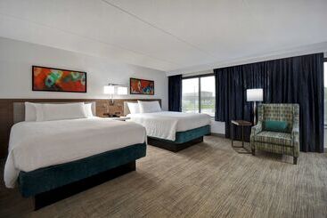 هتل Hilton Garden Inn Detroit Metro Airport