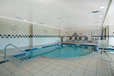 هتل Hilton Garden Inn Detroit Metro Airport