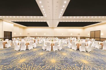 هتل Hilton Garden Inn Fargo