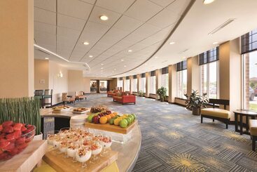 هتل Hilton Garden Inn Fargo