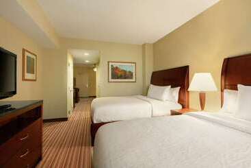 هتل Hilton Garden Inn Fort Myers Airport/fgcu