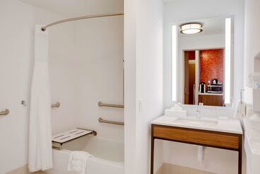هتل Hilton Garden Inn Oklahoma City Airport