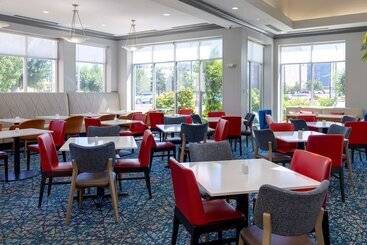 هتل Hilton Garden Inn Oklahoma City Airport