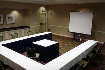هتل Hilton Garden Inn Oxnard/camarillo