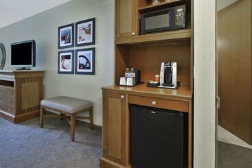 هتل Hilton Garden Inn Portland Downtown Waterfront