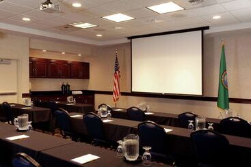 هتل Hilton Garden Inn Spokane Airport