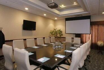 هتل Hilton Garden Inn Spokane Airport