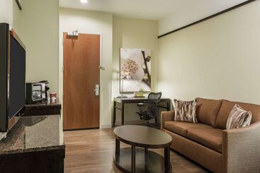 هتل Hilton Garden Inn West Palm Beach Airport