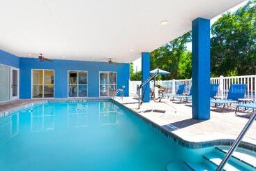 هتل Holiday Inn Express & Suites Lakeland North I 4, An Ihg