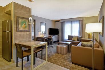 هتل Homewood Suites By Hilton At The Waterfront
