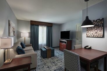 هتل Homewood Suites By Hilton Fort Collins