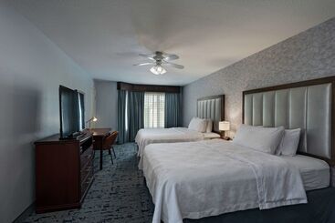هتل Homewood Suites By Hilton Fort Collins