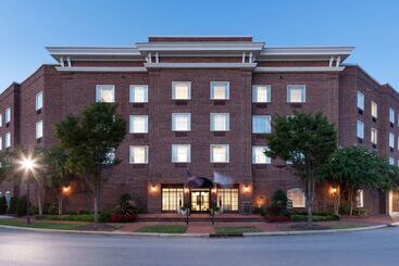 هتل Homewood Suites By Hilton Huntsvillevillage Of Providence
