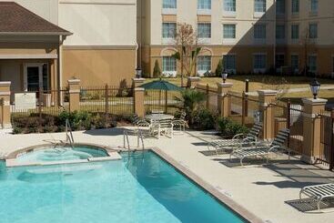 هتل Homewood Suites By Hilton Laredo At Mall Del Norte