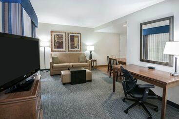 هتل Homewood Suites By Hilton Laredo At Mall Del Norte