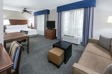 هتل Homewood Suites By Hilton Laredo At Mall Del Norte