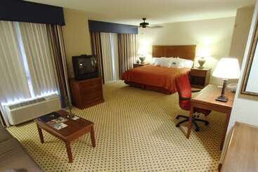هتل Homewood Suites By Hilton Laredo At Mall Del Norte