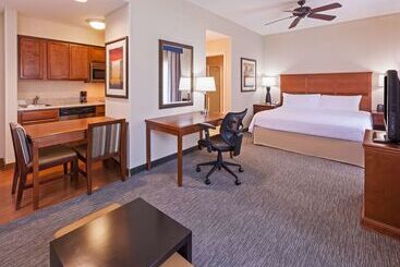 هتل Homewood Suites By Hilton Laredo At Mall Del Norte