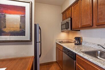 هتل Homewood Suites By Hilton Laredo At Mall Del Norte