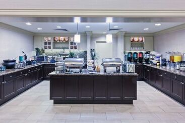هتل Homewood Suites By Hilton Laredo At Mall Del Norte