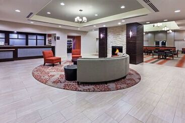هتل Homewood Suites By Hilton Laredo At Mall Del Norte
