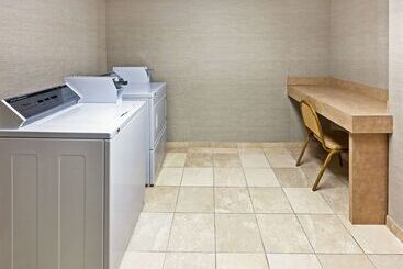هتل Homewood Suites By Hilton Laredo At Mall Del Norte
