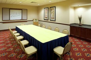 هتل Homewood Suites By Hilton Laredo At Mall Del Norte