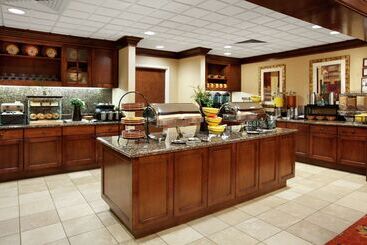 هتل Homewood Suites By Hilton Laredo At Mall Del Norte