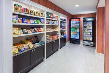 هتل Homewood Suites By Hilton Laredo At Mall Del Norte