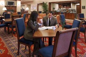 هتل Homewood Suites By Hilton Laredo At Mall Del Norte