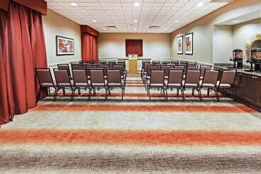 هتل Homewood Suites By Hilton Laredo At Mall Del Norte