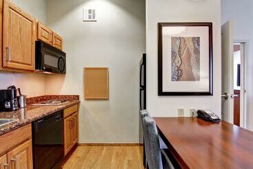 هتل Homewood Suites By Hilton Oklahoma Citywest