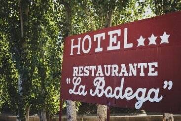 هتل La Bodega