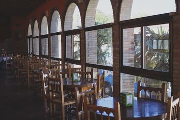 هتل La Bodega