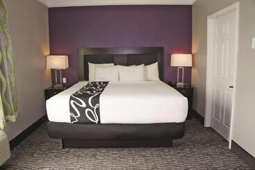 هتل La Quinta By Wyndham Pearland