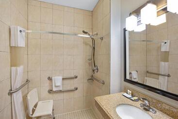 هتل La Quinta By Wyndham Pearland