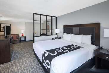 هتل La Quinta By Wyndham Atlanta Airport South
