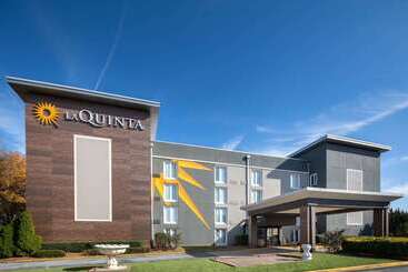 هتل La Quinta By Wyndham Atlanta Airport South