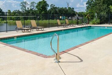 هتل La Quinta By Wyndham Biloxi