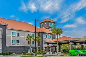 هتل La Quinta By Wyndham Biloxi