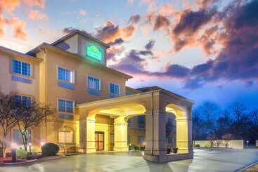 هتل La Quinta By Wyndham Fort Smith