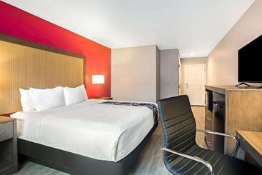 هتل La Quinta By Wyndham Fort Smith